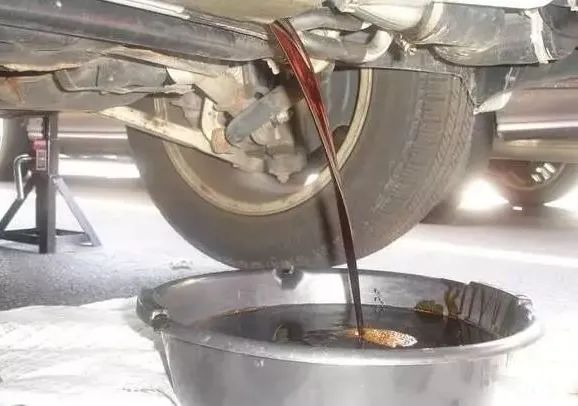 廢機油處理難度大，擺脫“惡臭異味”又有什么方向？.jpg