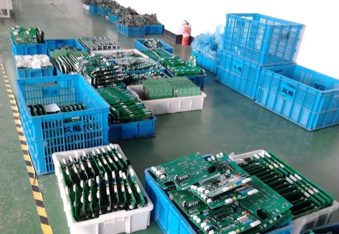 電子工業(yè)廢氣VOCs污染如何治理？的凈-異味控制劑還原綠色健康呼吸！.jpg